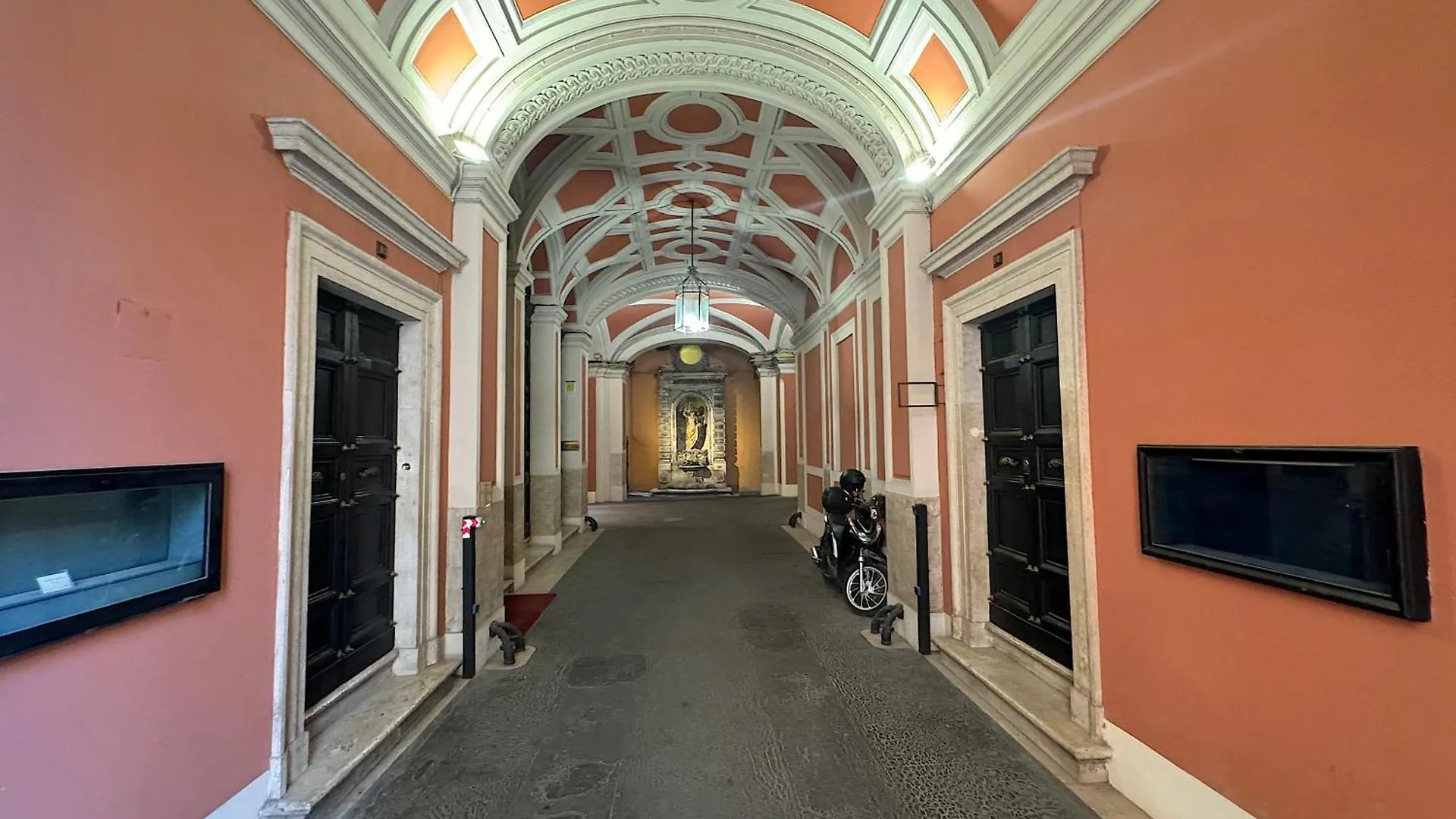 Mercede Apartment - Spanish Steps ローマ